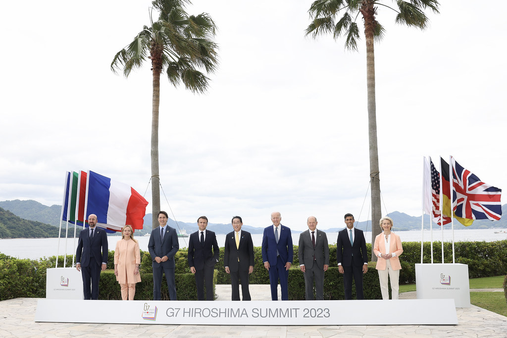 The G7 family photo in Hiroshima (Number 10/Flickr)
