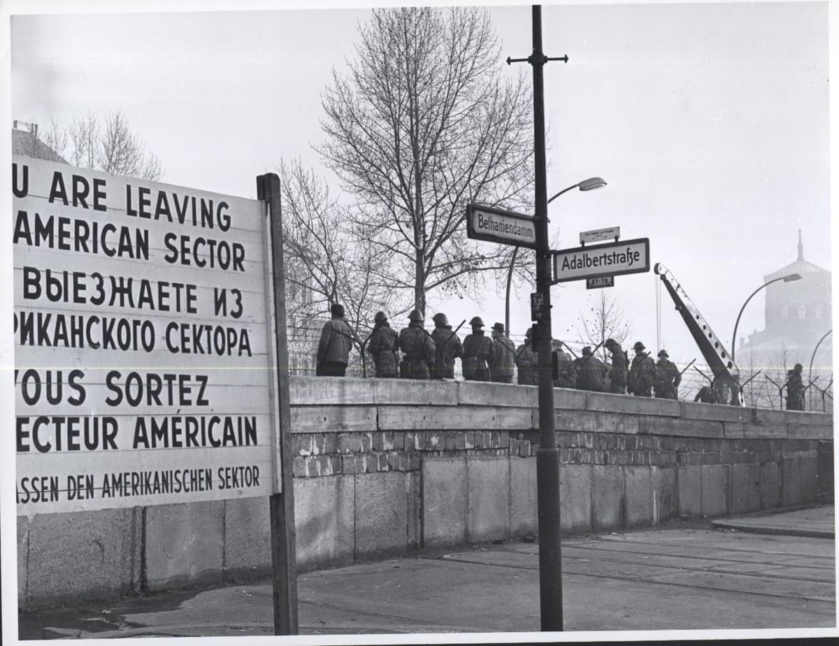 Constructing anti-tank fortifications in 1961 on the eastern side of the Berlin Wall after a confrontation between US and Soviet tanks at Checkpoint Charlie (CIA/Flickr)
