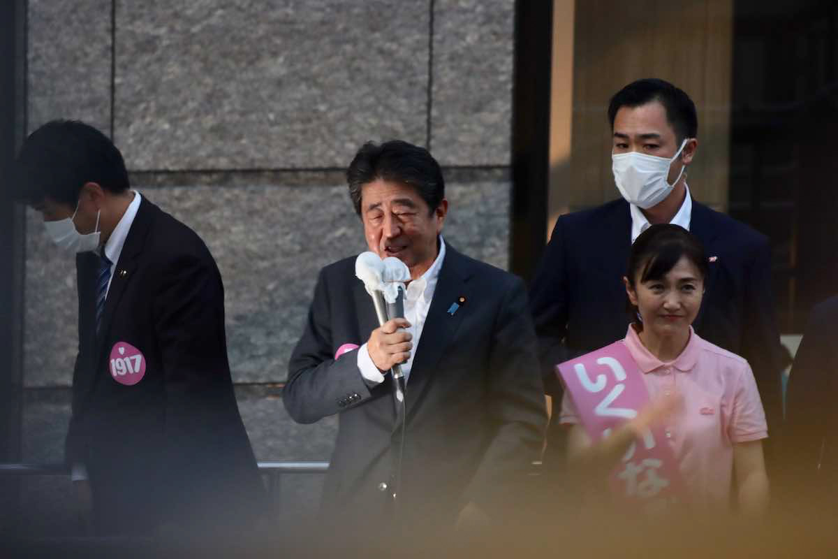 Abe on hustings