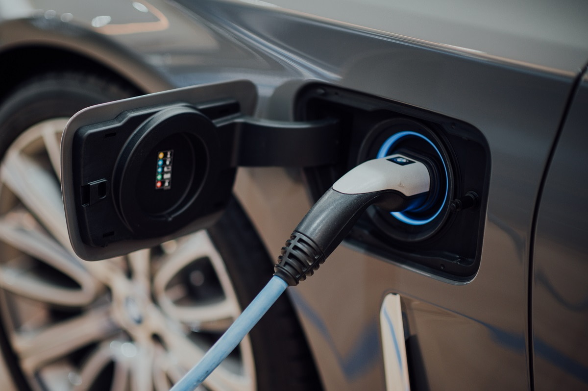 [IMAGE: https://unsplash.com/photos/black-and-white-usb-cable-plugged-in-black-device-xJLsHl0hIik] Chuttersnap/Unsplash