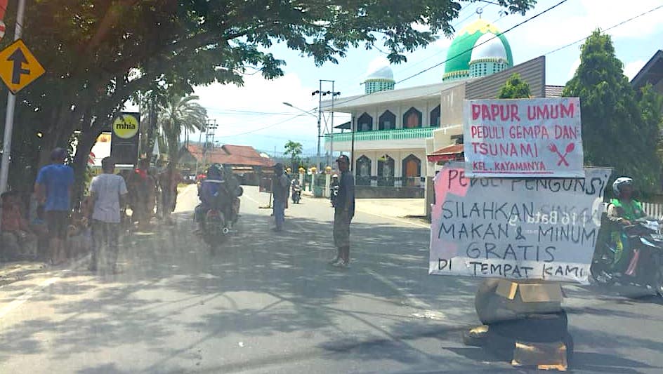 Signs to the Helping Kitchen