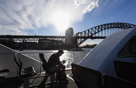 Australians doubt either US or China will emerge stronger after Covid