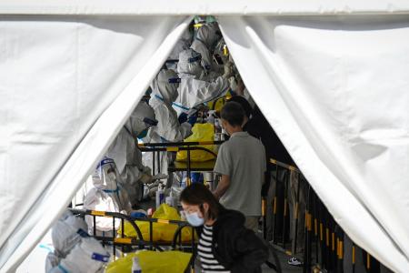 Shanghai lockdown prompts collective action