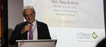 Pacific links: Tony de Brum, PNG’s new parliament, giant African snails and more