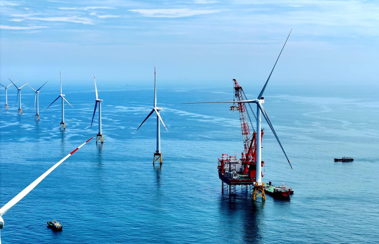 Workers in June at an offshore wind farm operated by China Three Gorges Corporation in Pingtan Comprehensive Experimental Zone, Fujian province (Lyu Ming/China News Service/VCG via Getty Images)