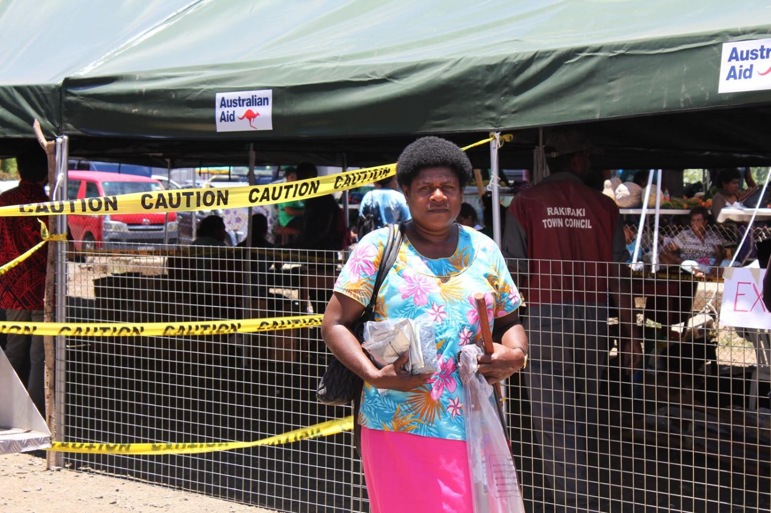 Agricultural supply distribution to Markets for Change vendor farmers in Rakiraki, Fiji, after Tropical Cyclone Winston devastated the country in 2016 (Lauretta Ah Sam/UN Women)