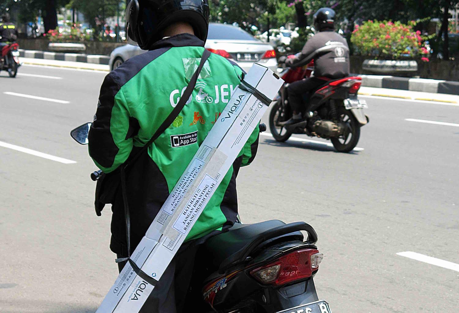 Entrepreneurial traffic in the Jakarta jam