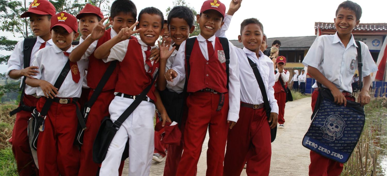 School students are undertaking Bela Negara training at their local military academy. (Photo: Patrick M. Loeff/ Flickr)