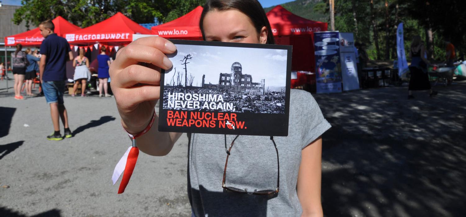 Activists in Norway campaign for a treaty to ban nuclear weapons (Photo: ICAN Norge/Flickr)