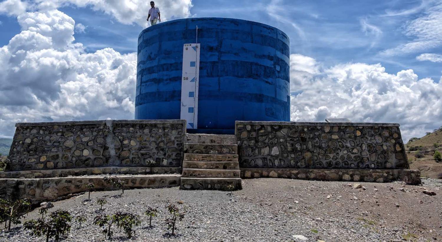 Water tanks near Hatubela village, east of Dili, Timor-Leste (Photo: ADB/Flickr)