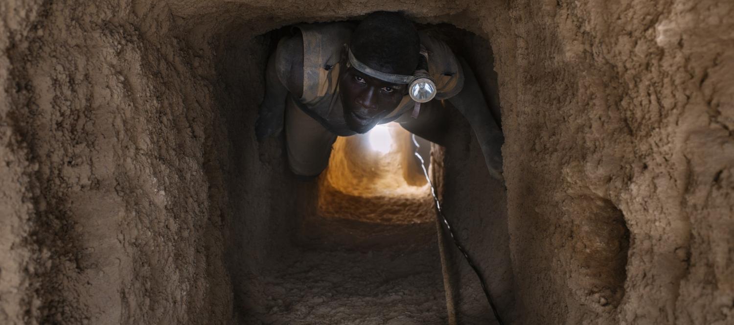 A gold miner in Burkina Faso, 2013 (Photo: CIFOR/Flickr)
