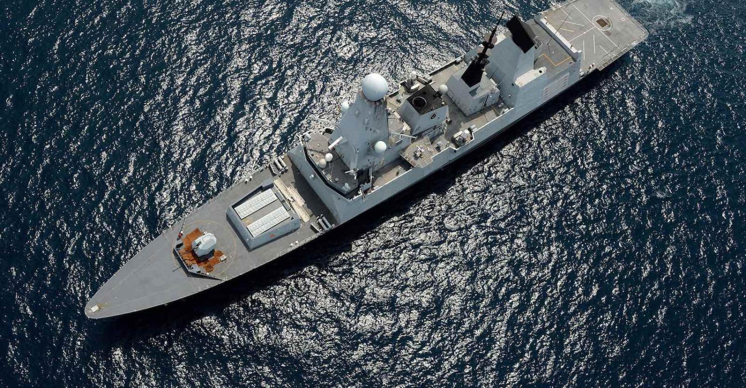 Royal Navy warship HMS Daring during relief efforts in the Philippines after Typhoon Haiyan in 2013 (Photo: UK Ministry of Defence)