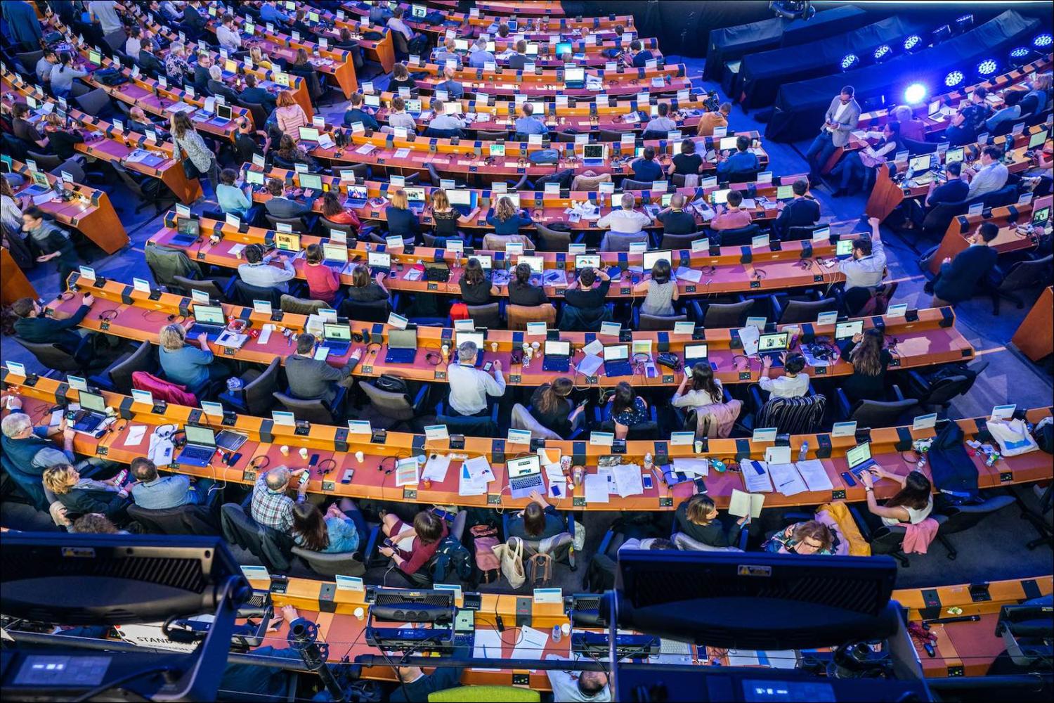 The most important shift of voters occurred not on the fringe but in the broad middle (Photo: European Parliament/Flickr)