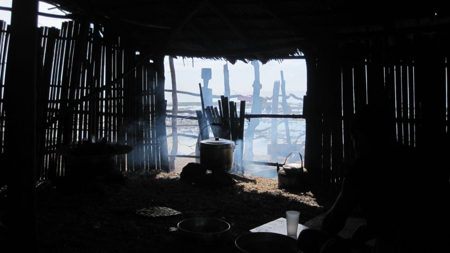 Concern for the “the pots and pans” may mean women struggle to flee violence as quickly as they should (Photo: Clement Bourse/Flickr)