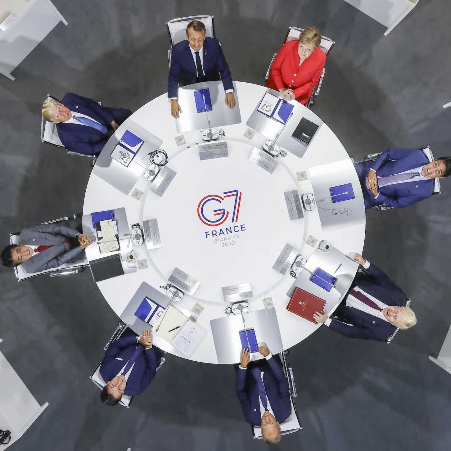 At the top table (Photo: Laurent Blevennec/Présidence de la République)