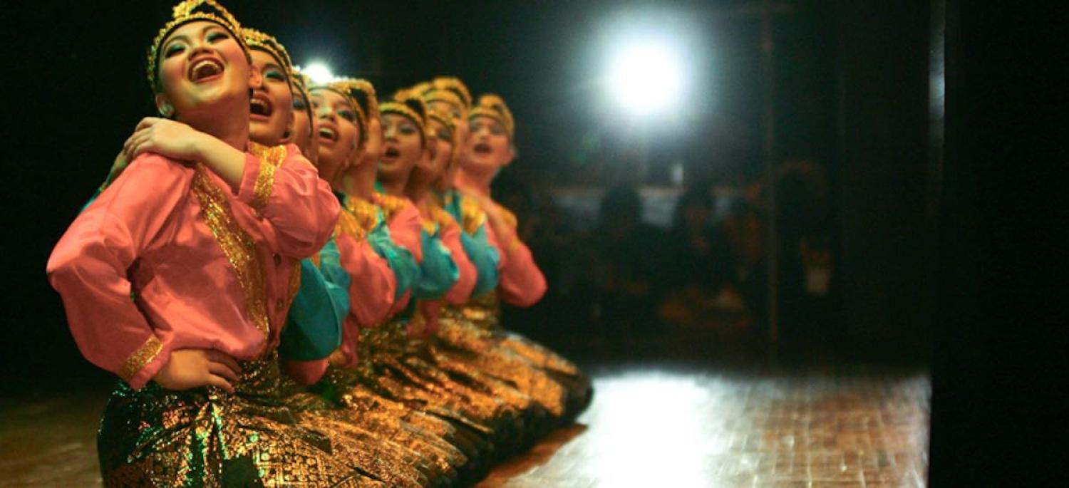 Tari Saman performance (StageID/Flickr)