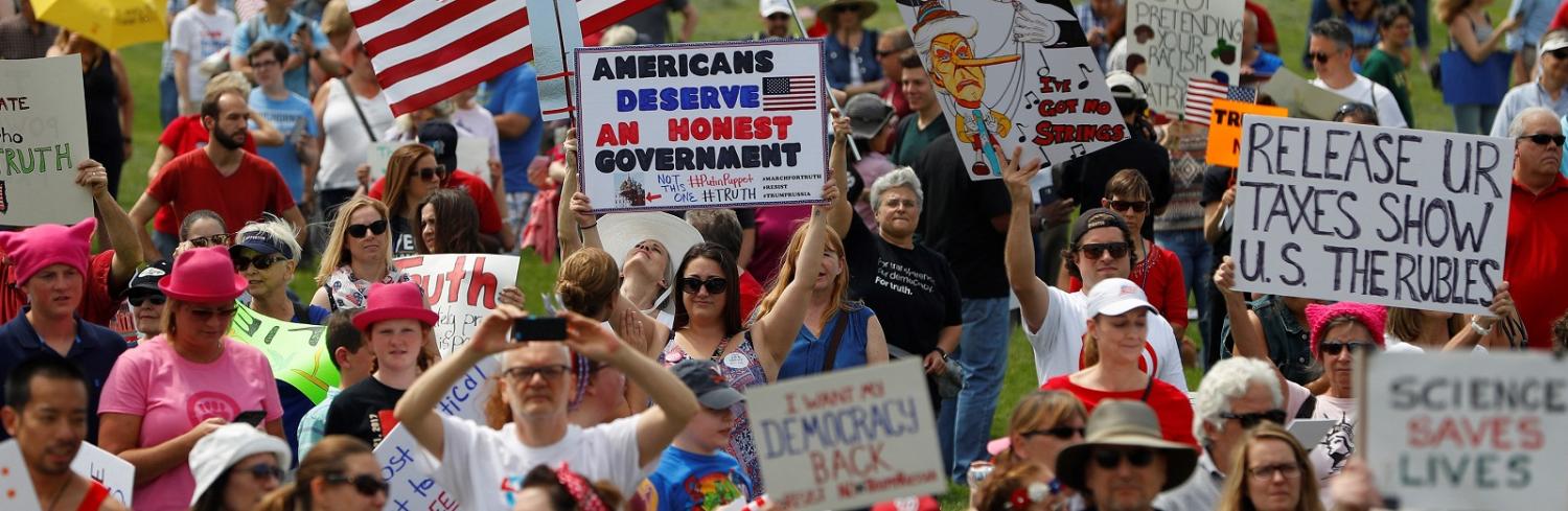 Anti-Trump 'March for Truth' Demonstrators gather near the Washington Monument on 3 June (Photo: Aaron Bernstein/Getty Images)