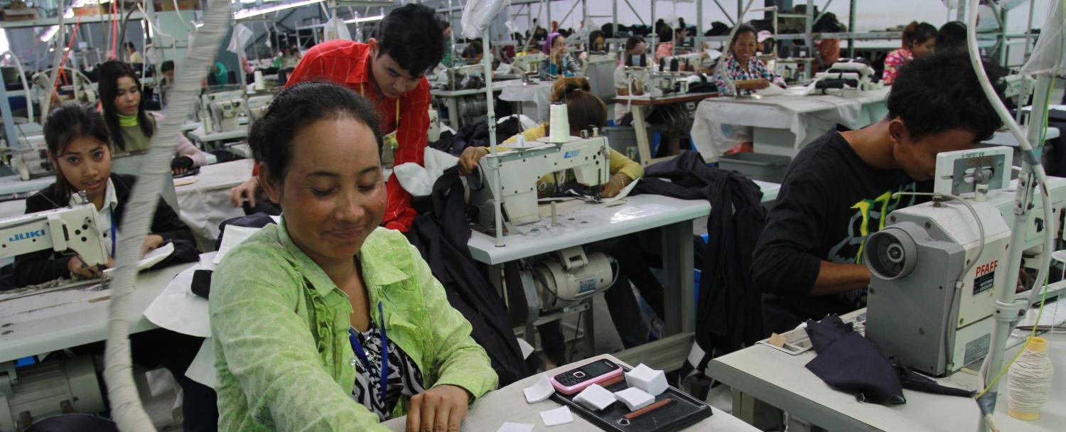 Garment industry workers in Cambodia (Photo: Flickr/World Bank)
