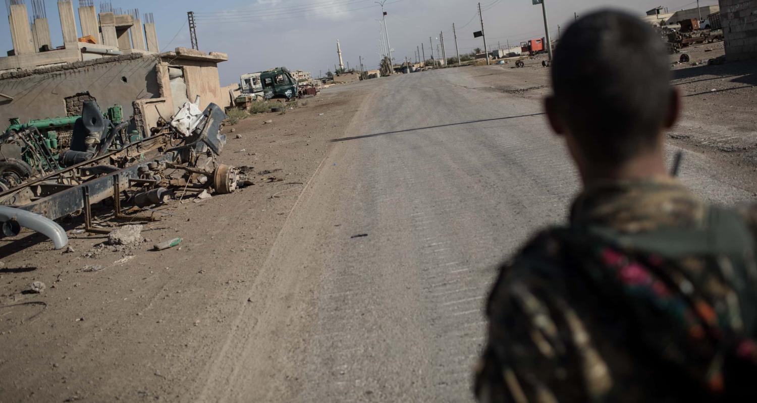 An empty street on the outskirts of Raqqa, October 2017 (Photo: Chris McGrath/Getty Images)
