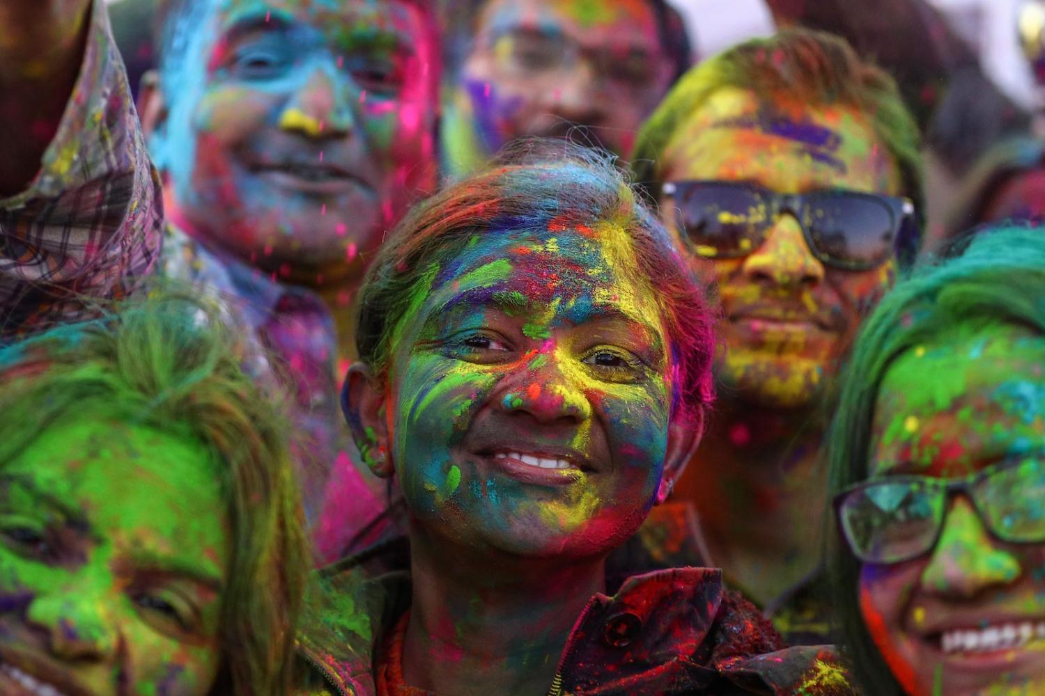 Holi Festival celebrations in Chicago (Photo: Bilgin S. Sasmaz via Getty)