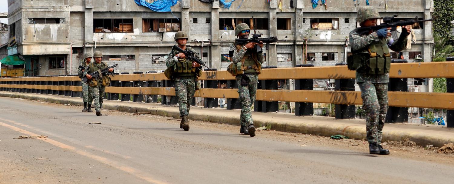Philippine Marines 1st Brigade conduct clearing operations in Marawi. (Getty/Anadolu)