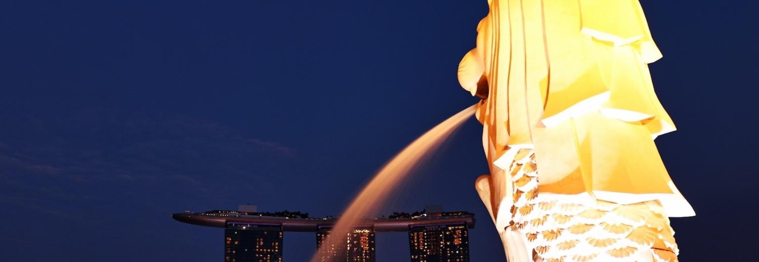 The Merlion in front of Marina Bay Sands, Singapore (Photo: Ferry Octavian/Flickr)